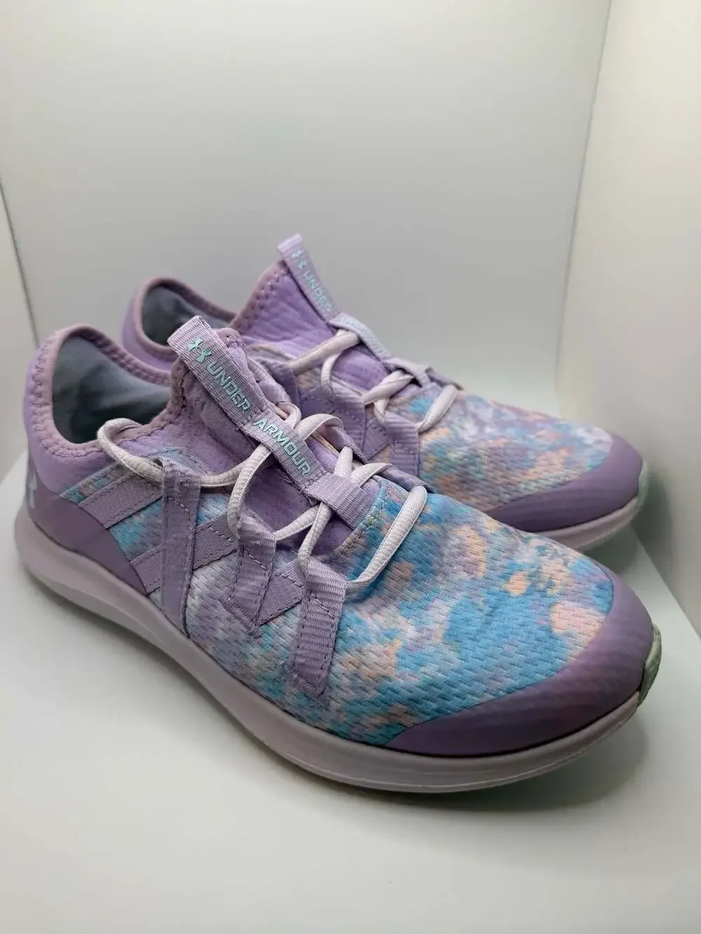 Under Armour Girl's Grade School Infinity 3 Sky Running Shoes